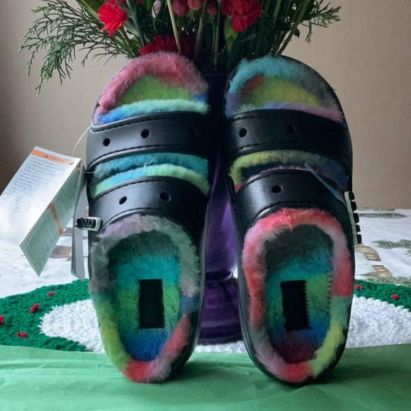 🌈 CROCS CLASSIC COZZZY SPRAY DYE SANDALS 🌈 NWT 🌈 - Picture 6 of 16